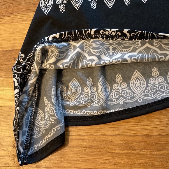 *last chance* a.n.a | Women’s black dress with white design - Picture 2 of 16